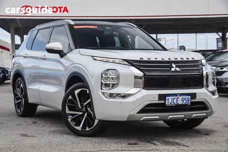 White 2021 Mitsubishi Outlander Wagon Exceed Tourer 7 Seat (Awd)