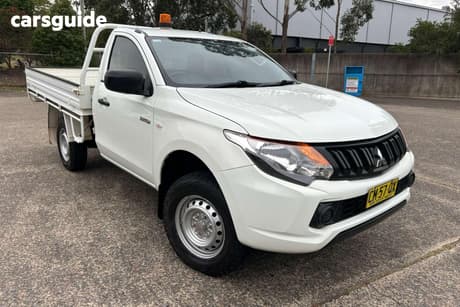 White 2018 Mitsubishi Triton Cab Chassis Glx