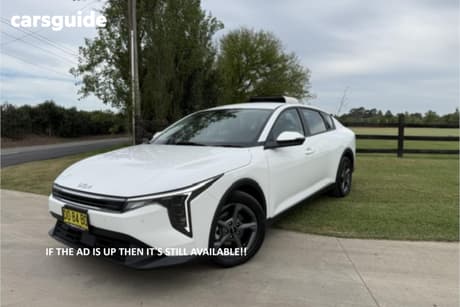 White 2025 Kia K4 Sedan S