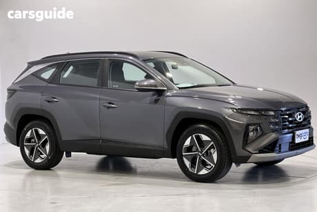 Beige 2024 Hyundai Tucson Wagon Hybrid (Fwd)
