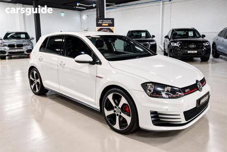 White 2014 Volkswagen Golf Hatchback Gti