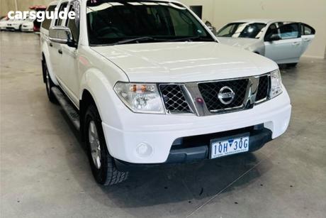 White 2007 Nissan Navara Dual Cab Pick-up St-X (4X4)