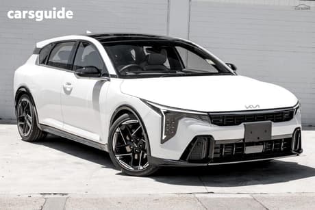 White 2026 Kia K4 Hatchback Gt-Line