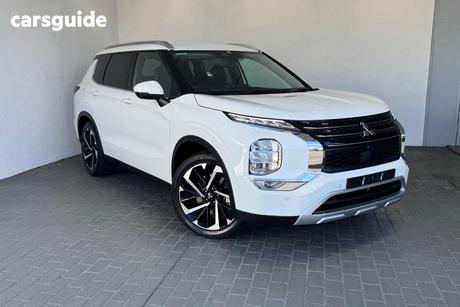 White 2023 Mitsubishi Outlander Wagon Aspire 7 Seat (Awd)