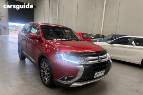 Red 2016 Mitsubishi Outlander Wagon Ls (4X4)