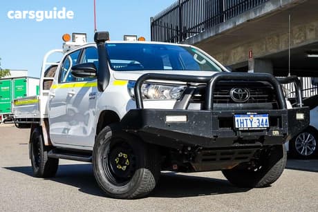 White 2022 Toyota Hilux Double Cab Chassis Sr (4X4)