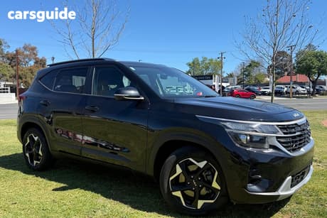 Black 2023 Kia Seltos Wagon Sport+ (Awd)