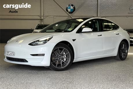 White 2022 Tesla Model 3 Sedan Rear-Wheel Drive