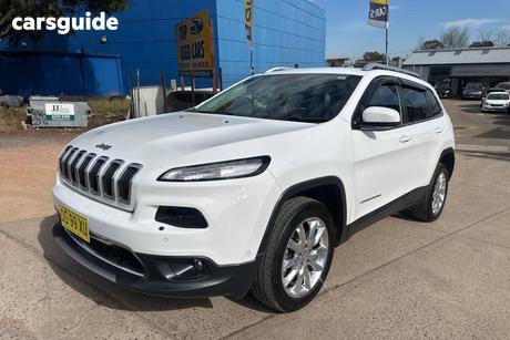 White 2016 Jeep Grand Cherokee Wagon Limited (4X4)