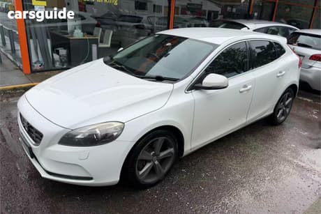 2015 Volvo V40 Hatchback T4 Luxury