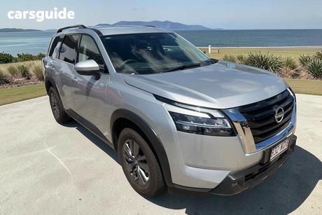 Silver 2024 Nissan Pathfinder Wagon St-L (2Wd)