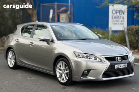Silver 2017 Lexus CT200H Hatchback Luxury