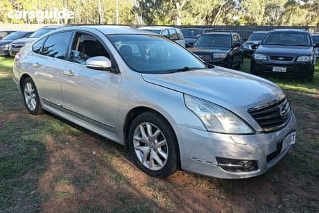 Silver 2009 Nissan Maxima Sedan 250 St-L
