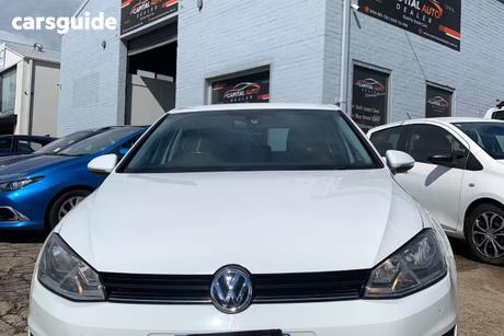 White 2017 Volkswagen Golf Hatchback 92 Tsi Trendline