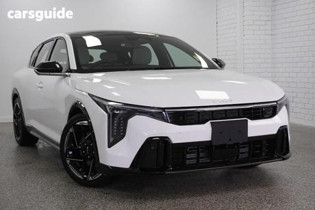 White 2025 Kia K4 Hatchback Gt-Line