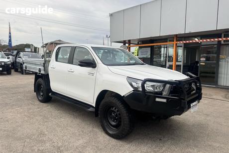 White 2023 Toyota Hilux Double Cab Chassis Sr (4X4)