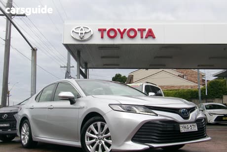 Silver 2020 Toyota Camry Sedan Ascent