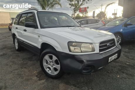 White 2004 Subaru Forester Wagon X