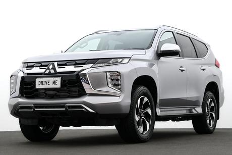 Silver 2024 Mitsubishi Pajero Sport Wagon Gls (4Wd) 7 Seat