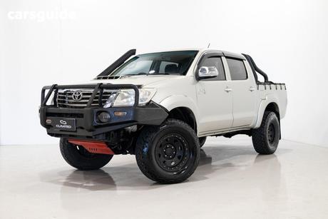 Silver 2013 Toyota Hilux Dual Cab Pick-up Sr5 (4X4)