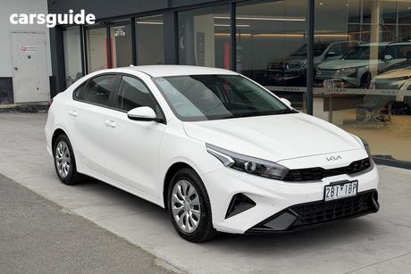 White 2024 Kia Cerato Sedan S