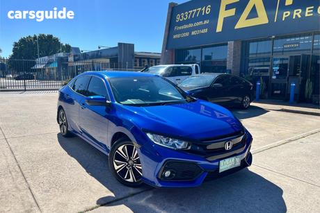 Blue 2017 Honda Civic Hatchback Vti-L
