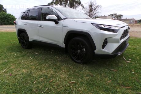 White 2024 Toyota RAV4 Wagon Cruiser (2Wd) Hybrid