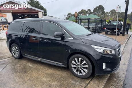Black 2016 Kia Carnival Wagon Sli