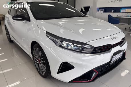White 2024 Kia Cerato Hatchback Gt