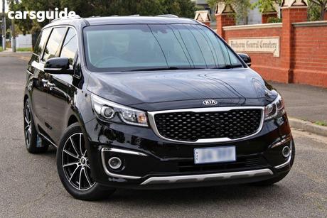 Black 2016 Kia Carnival Wagon Platinum