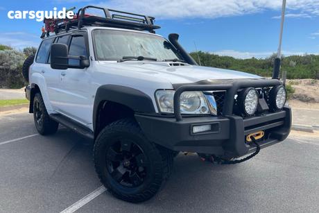 White 2007 Nissan Patrol Wagon St-S (4X4)