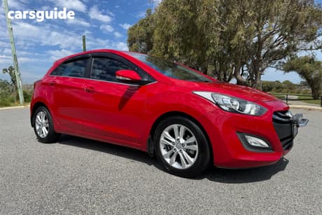 Red 2012 Hyundai I30 Hatchback Elite 1.6 Crdi