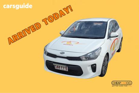 White 2019 Kia RIO Hatchback Sport