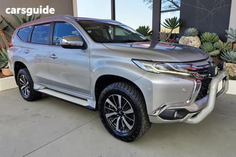 Silver 2017 Mitsubishi Pajero Sport Wagon Exceed (4X4) 7 Seat