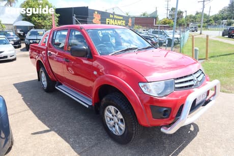 Red 2015 Mitsubishi Triton Club Cab Chassis Glx (4X4)