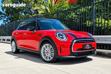 Red 2022 Mini Cooper Hatchback Classic 5D Hatch