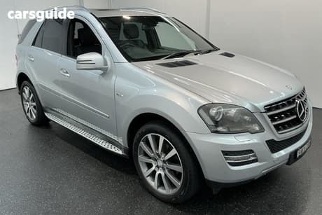 Silver 2011 Mercedes-Benz ML300 Wagon Cdi (4X4)