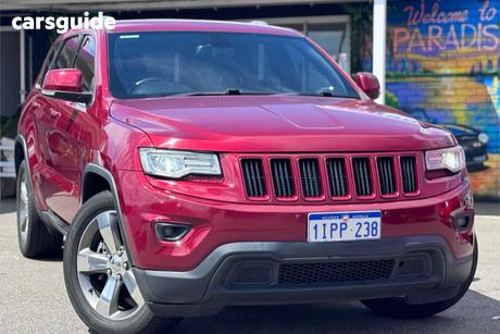 Red 2013 Jeep Grand Cherokee Wagon Laredo (4X4)
