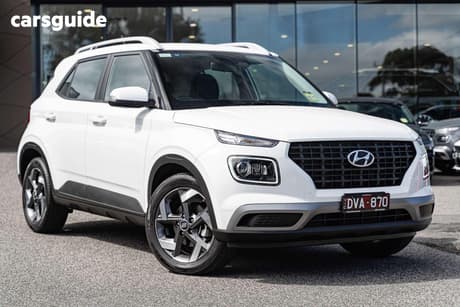 White 2025 Hyundai Venue Wagon Active