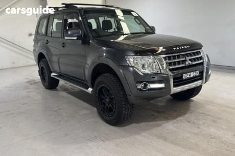 Grey 2021 Mitsubishi Pajero Wagon Glx (4X4) 7 Seat