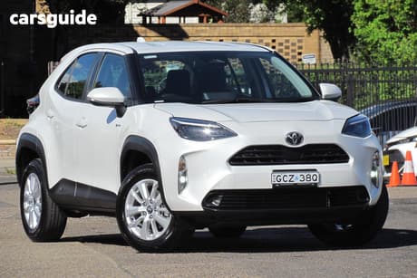 White 2025 Toyota Yaris Cross Wagon Gx Hybrid
