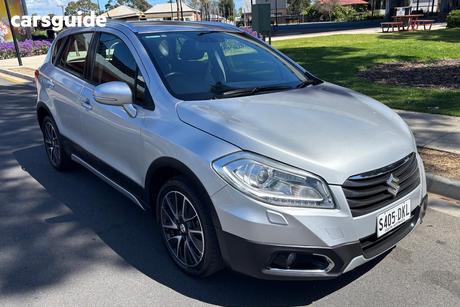 Silver 2015 Suzuki S-Cross Wagon Glx (4X2)
