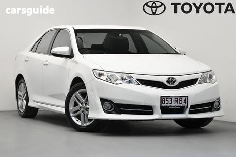 White 2012 Toyota Camry Sedan Atara R Se