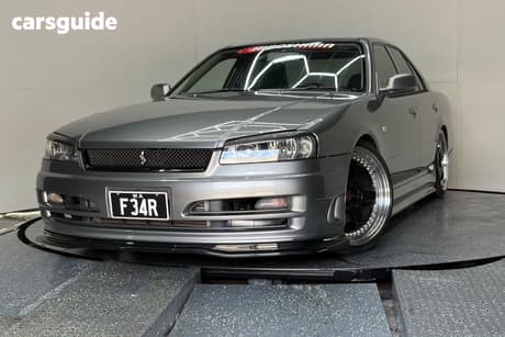Silver 2000 Nissan Skyline Sedan Gt-T