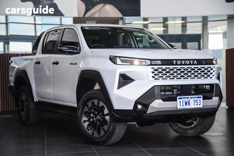White 2026 Toyota Hilux Double Cab Pick Up Sr5 48V (4X4)