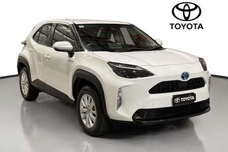 White 2023 Toyota Yaris Cross Wagon Gx Hybrid