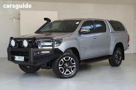 Silver 2022 Toyota Hilux Double Cab Pick Up Sr5 (4X4)