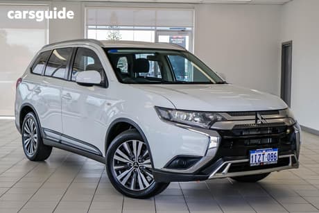 White 2018 Mitsubishi Outlander Wagon Es 7 Seat (2Wd)
