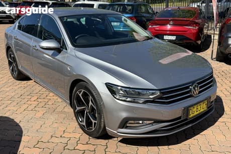Silver 2021 Volkswagen Passat Sedan 140Tsi Business