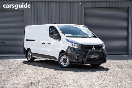 White 2022 Mitsubishi Express Commercial GLX+